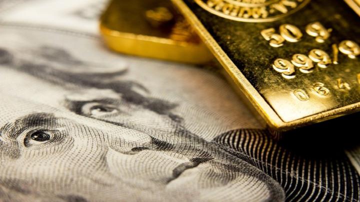 Gold scores modest gains as dollar weakness provides tailwinds