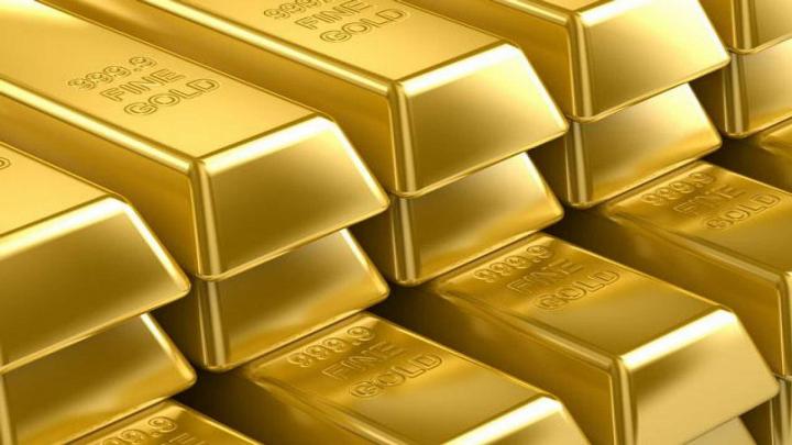 Why is gold is falling along with the dollar?